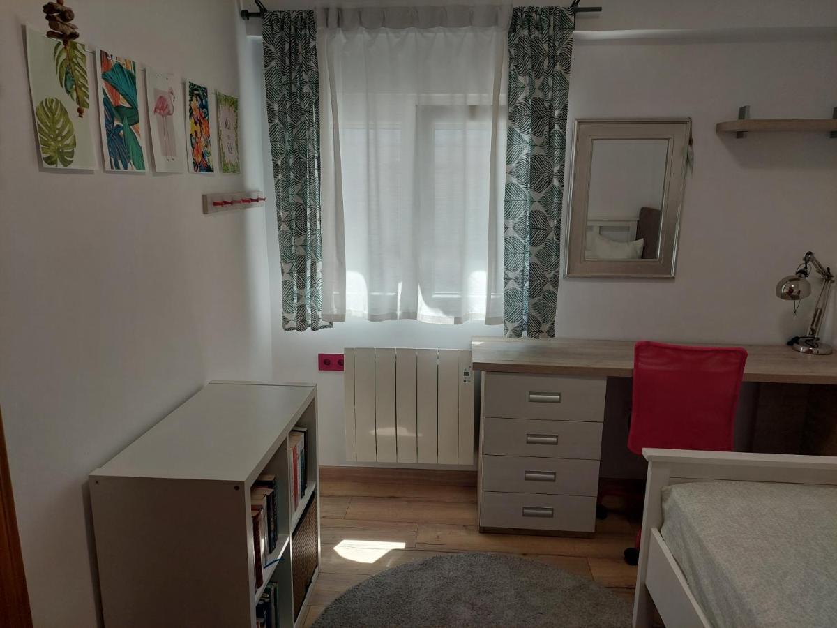 Family Apartment Andrea Alaquas Eksteriør billede